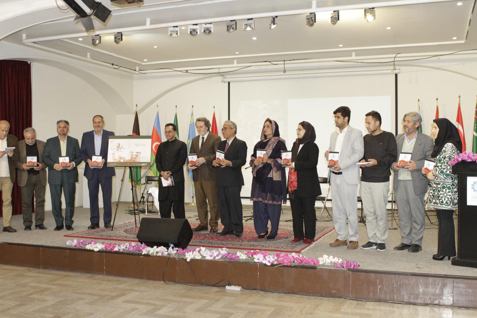 رونمایی از کتاب &#171;رقایم اقبال به عطیه بیگم&#187; در برنامه &#171;دیپلماسی کتاب با طنین اقبال&#187;